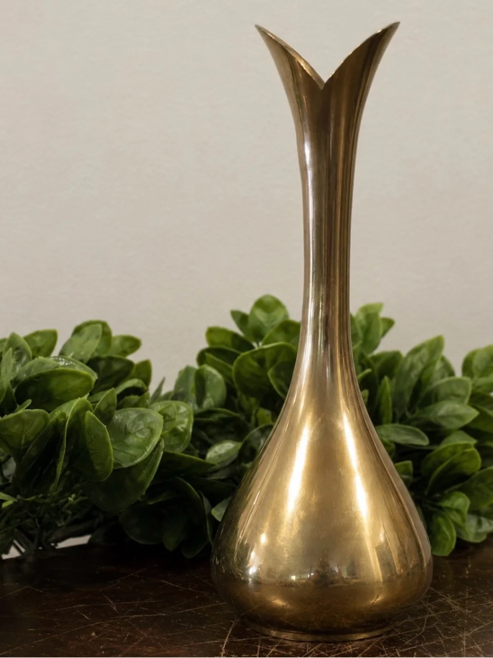 Vintage Solid Brass Bud Vase Mid Century Modern Tulip Neck Flower Vase 7” Tall